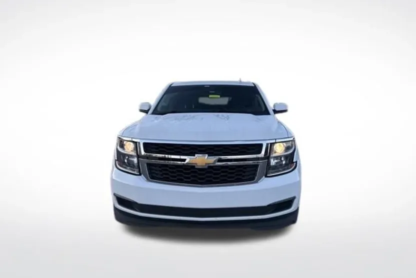 2018 Chevrolet Suburban LT photo 1