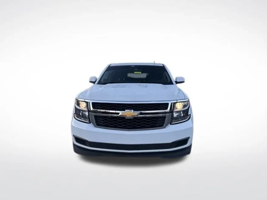 2018 Chevrolet Suburban LT photo 1