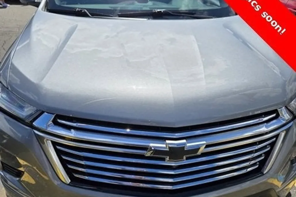 2023 Chevrolet Traverse Premier photo 1