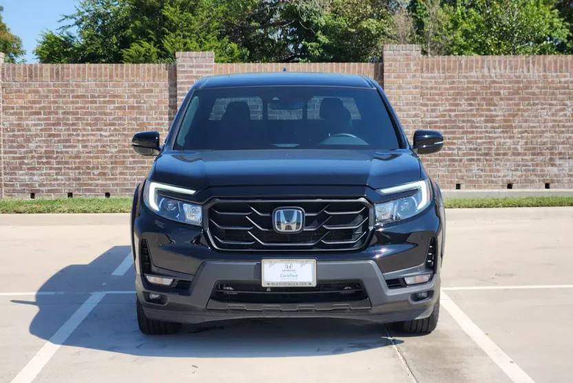2023 Honda Ridgeline Black Edition photo 1