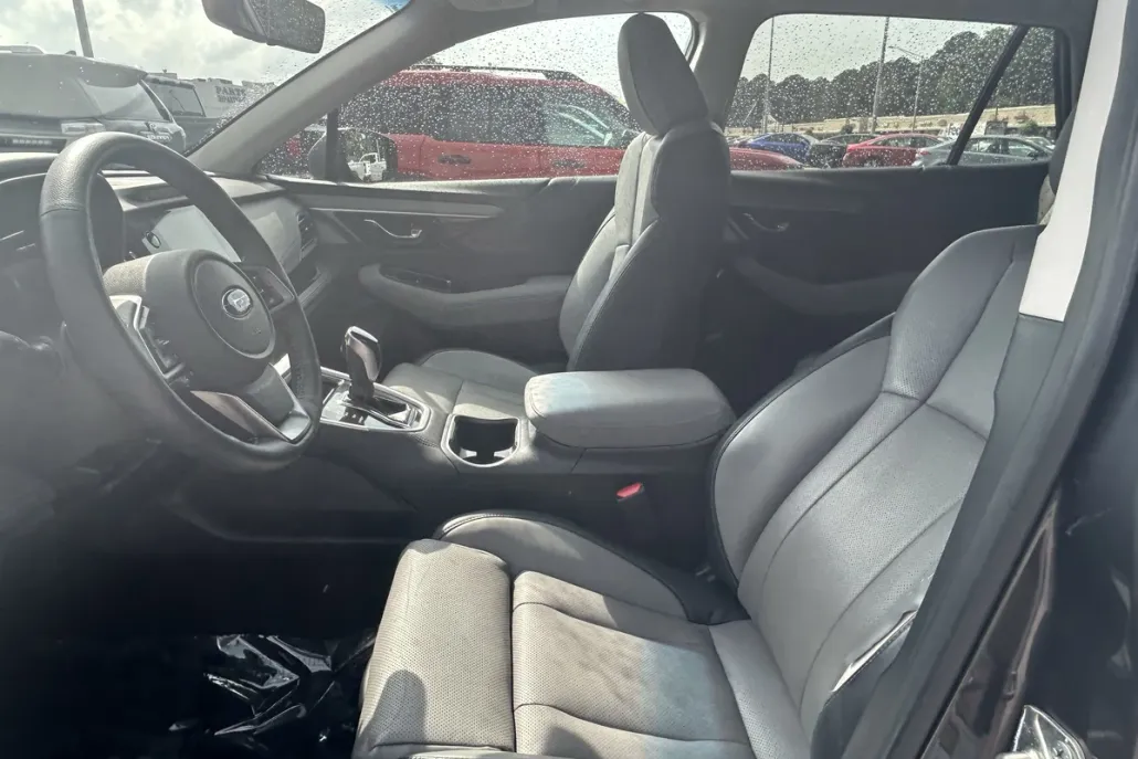 2020 Subaru Outback Limited photo 1