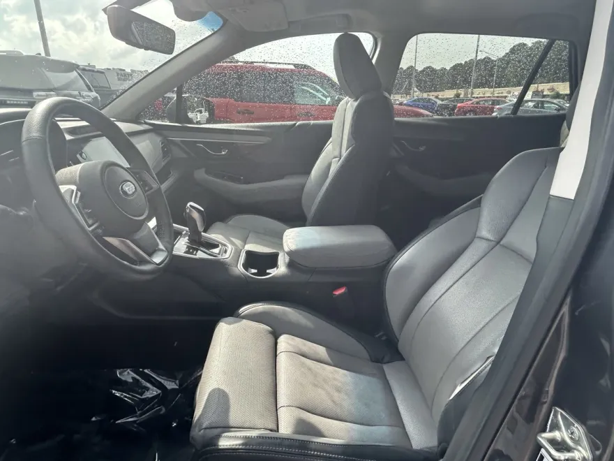 2020 Subaru Outback Limited photo 1