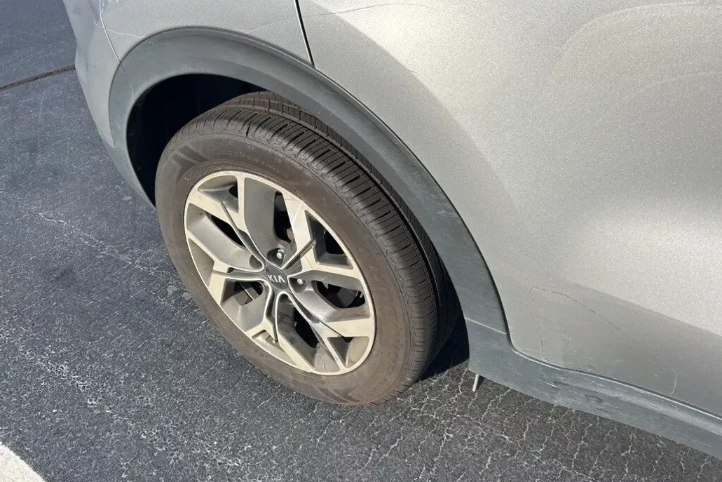 2022 Kia Sportage EX photo 1