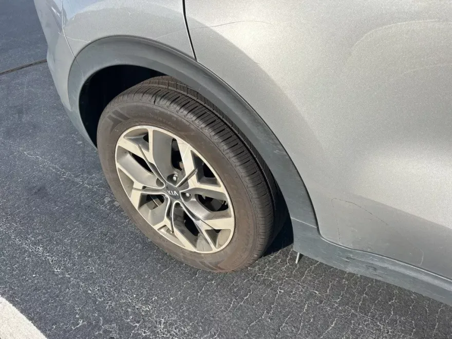 2022 Kia Sportage EX photo 1