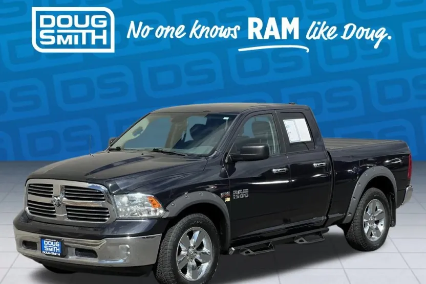 2016 Ram 1500 SLT photo 1