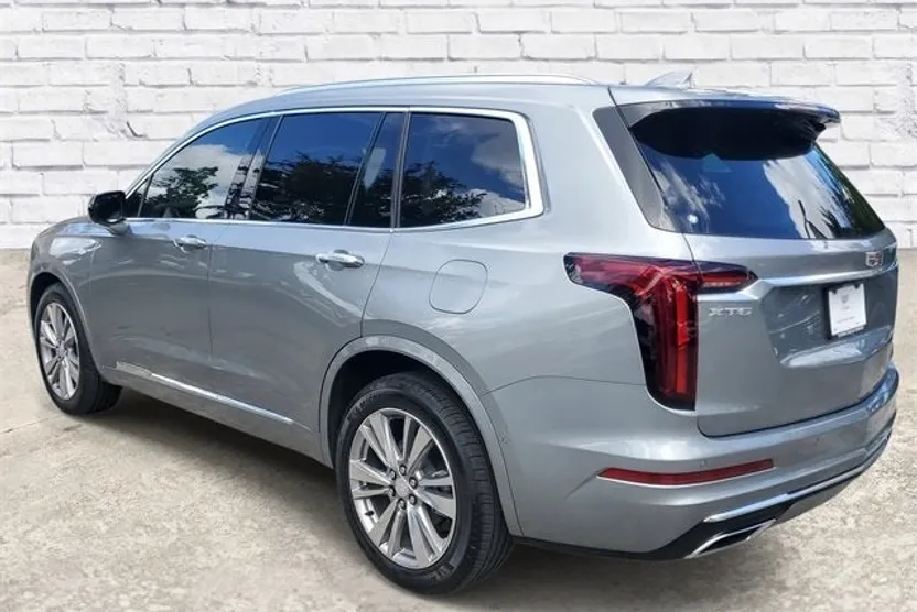 2024 Cadillac XT6 Premium Luxury photo 1