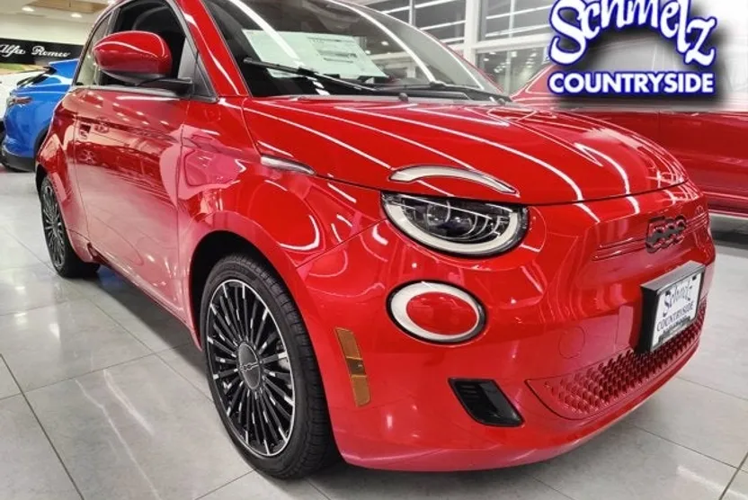 2024 Fiat 500e Red photo 1