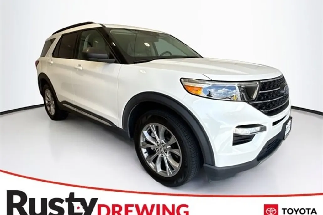 2020 Ford Explorer XLT photo 1