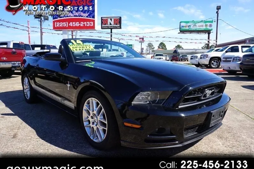 2014 Ford Mustang V6 Convertible photo 1