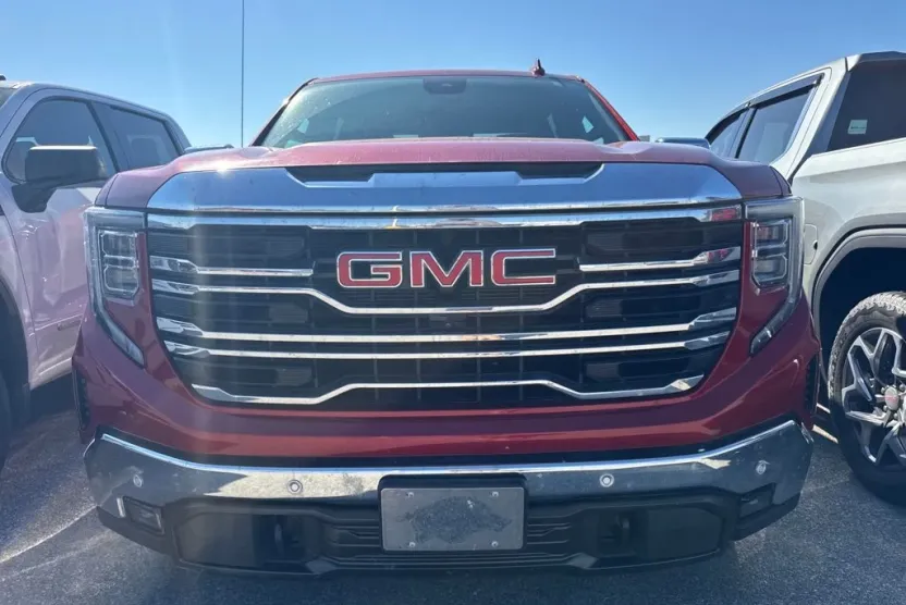 2024 Gmc Sierra 1500 SLT photo 1