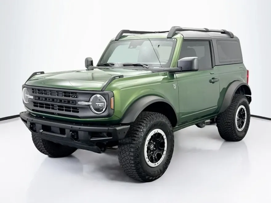 2023 Ford Bronco Base photo 1