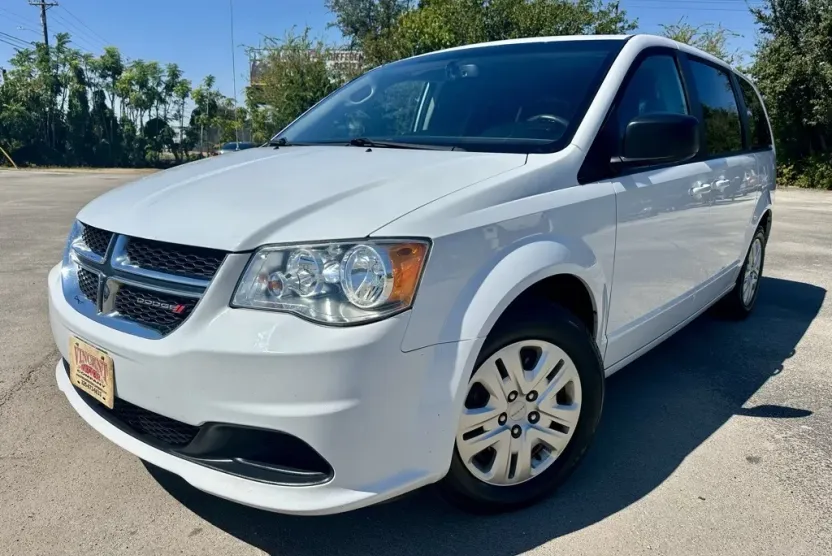 2018 Dodge Grand Caravan SE photo 1