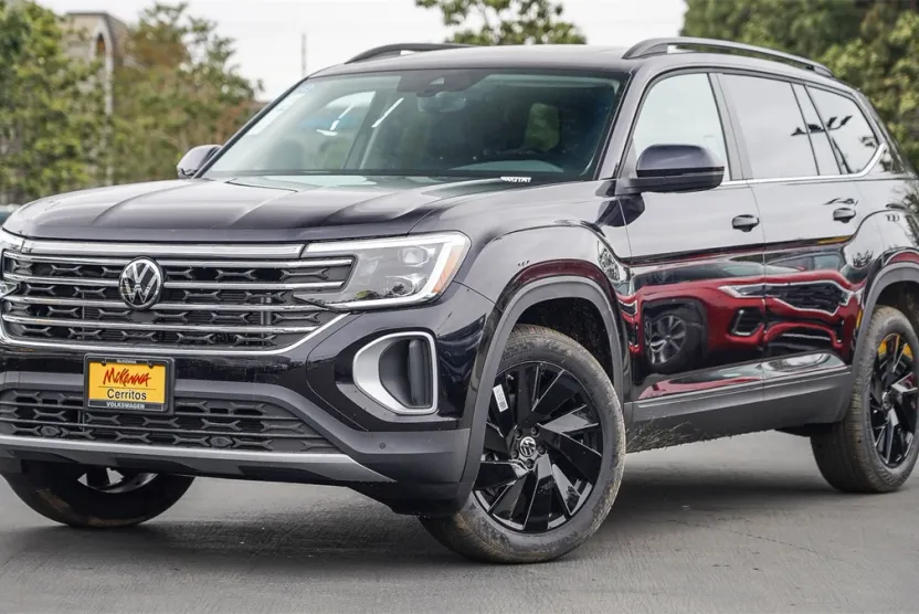 2025 Volkswagen Atlas SE Technology photo 1