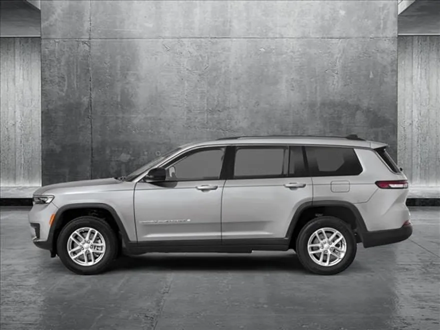 2025 Jeep Grand Cherokee L photo 3