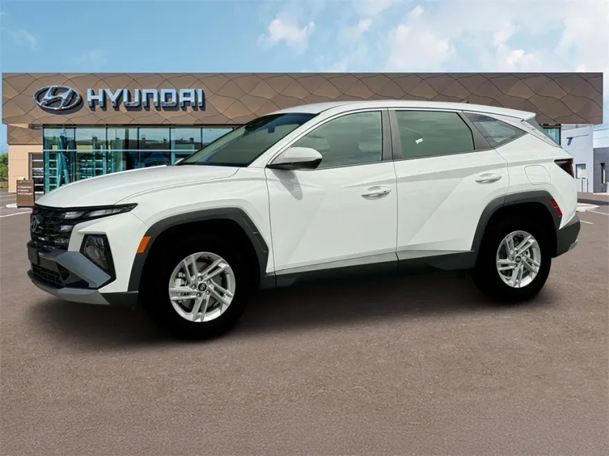 2025 Hyundai Tucson SE photo 1