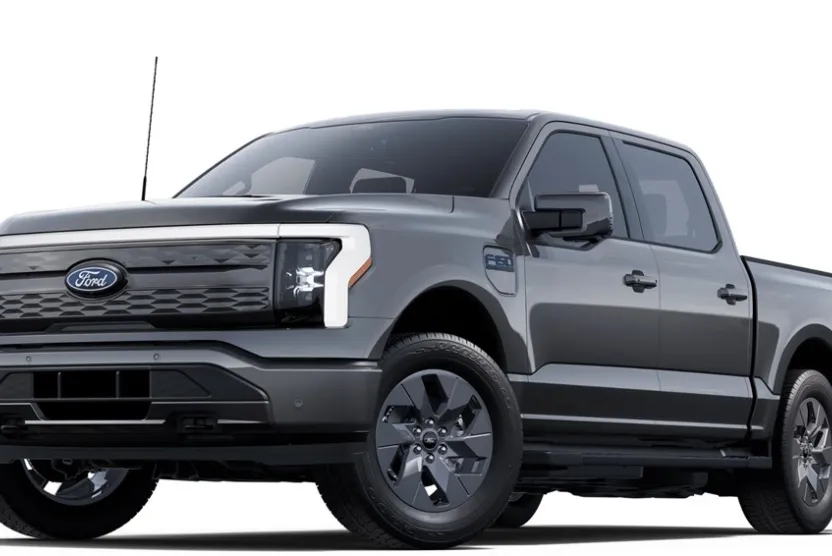 2025 Ford F-150 Lightning Lariat photo 1