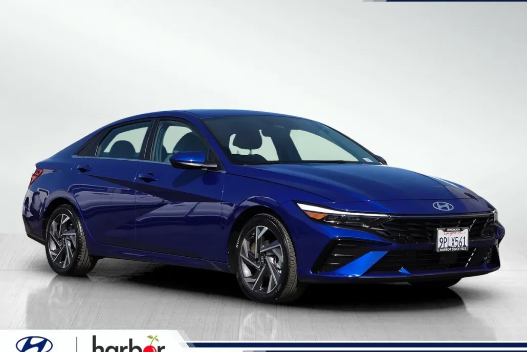 2024 Hyundai Elantra SEL Convenience photo 1