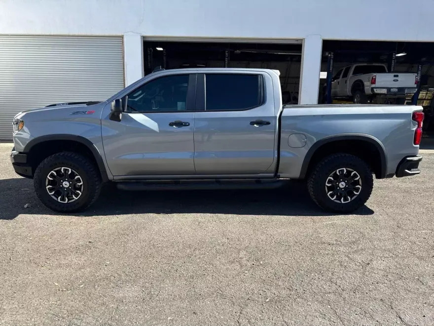 2024 Chevrolet Silverado 1500 ZR2 photo 1