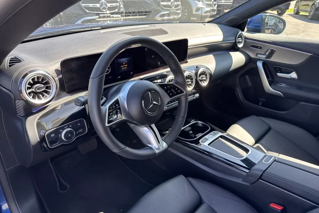 2025 Mercedes Benz CLA 250 4MATIC photo 1