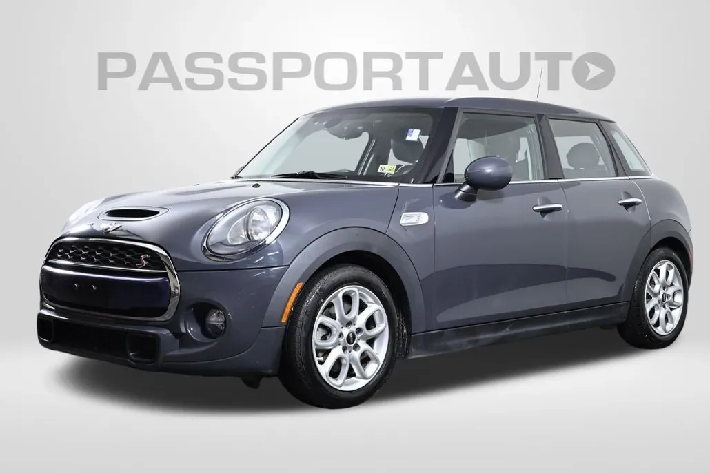 2017 Mini Cooper 4 Door Hardtop S photo 1