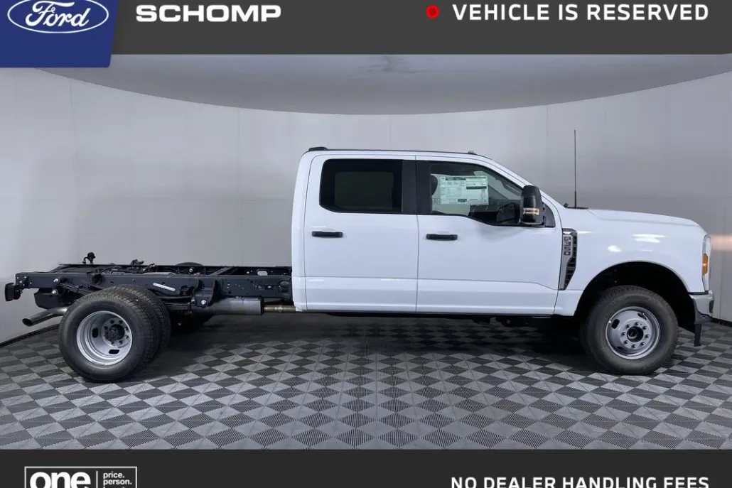 2026 Ford F-350 XL photo 1