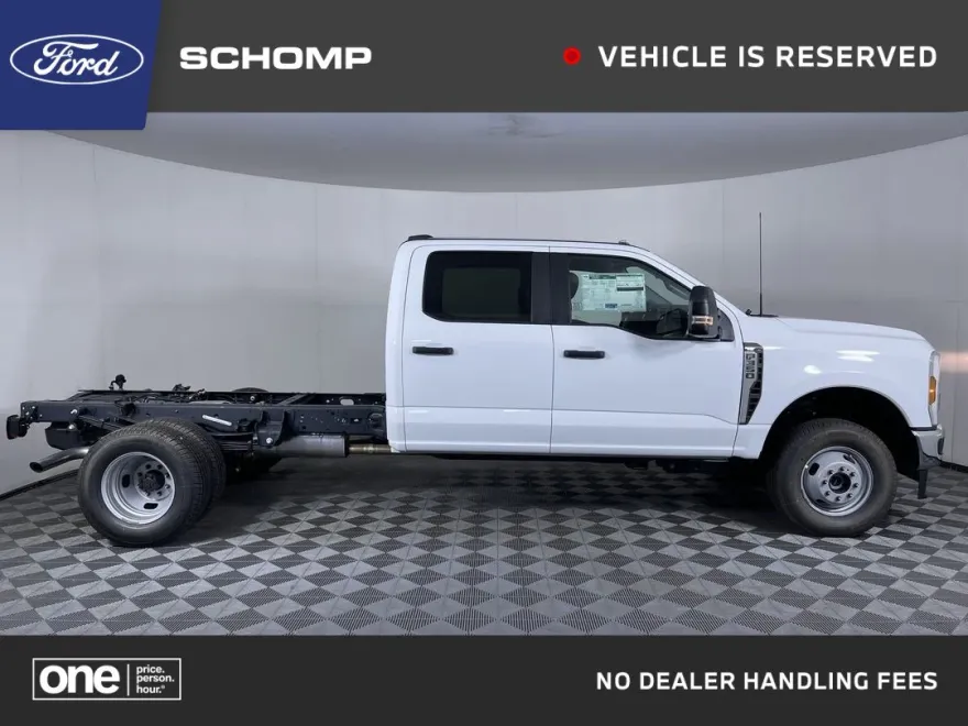 2026 Ford F-350 XL photo 1