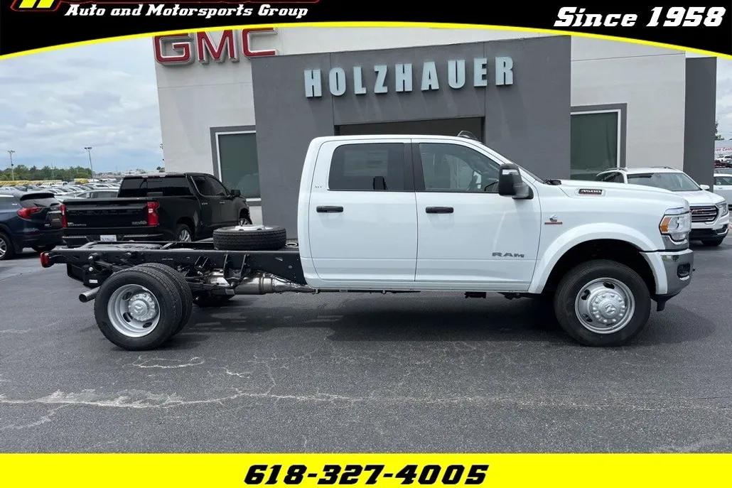 2024 Ram 4500 SLT photo 1