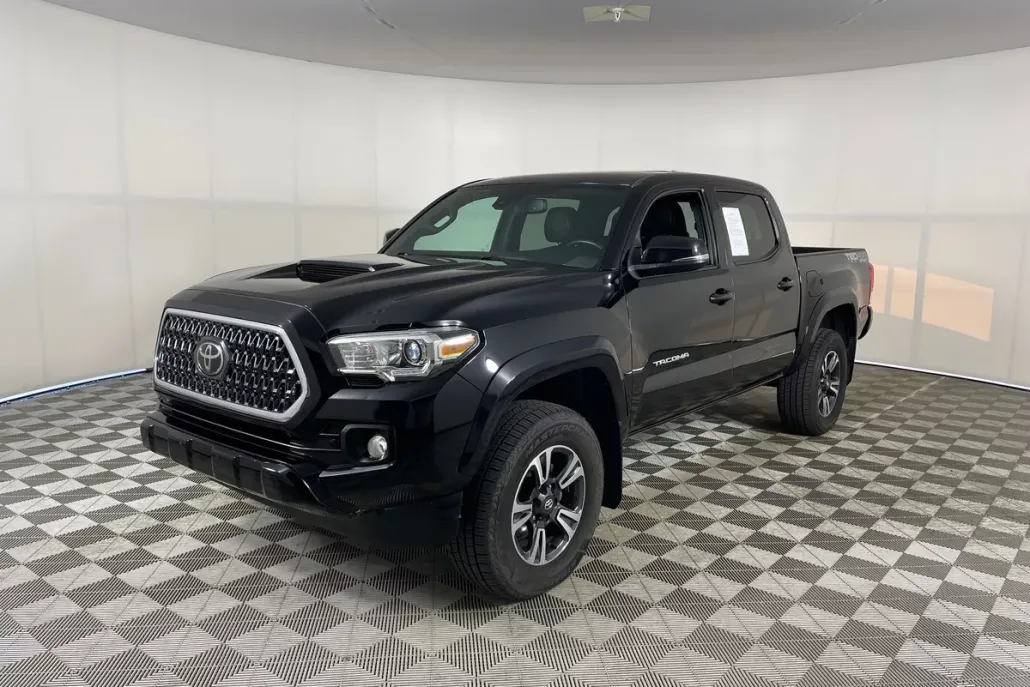 2019 Toyota Tacoma Double Cab photo 1
