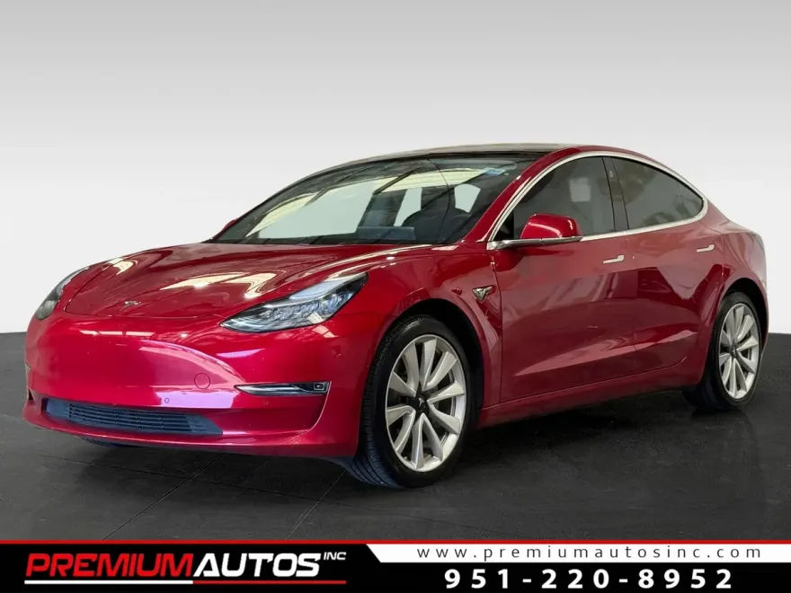2020 Tesla Model 3 Plus photo 1