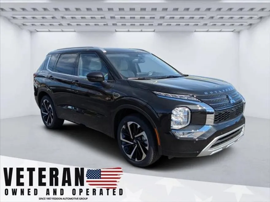 2024 Mitsubishi Outlander SEL 2.5 photo 1