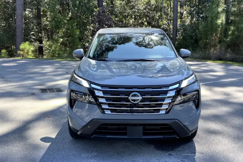 2026 Nissan Rogue SV photo 1