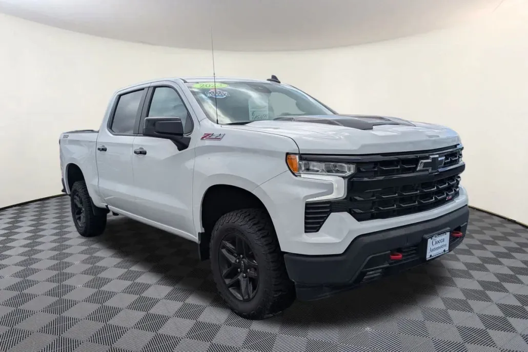 2023 Chevrolet Silverado 1500 LT Trail Boss photo 1