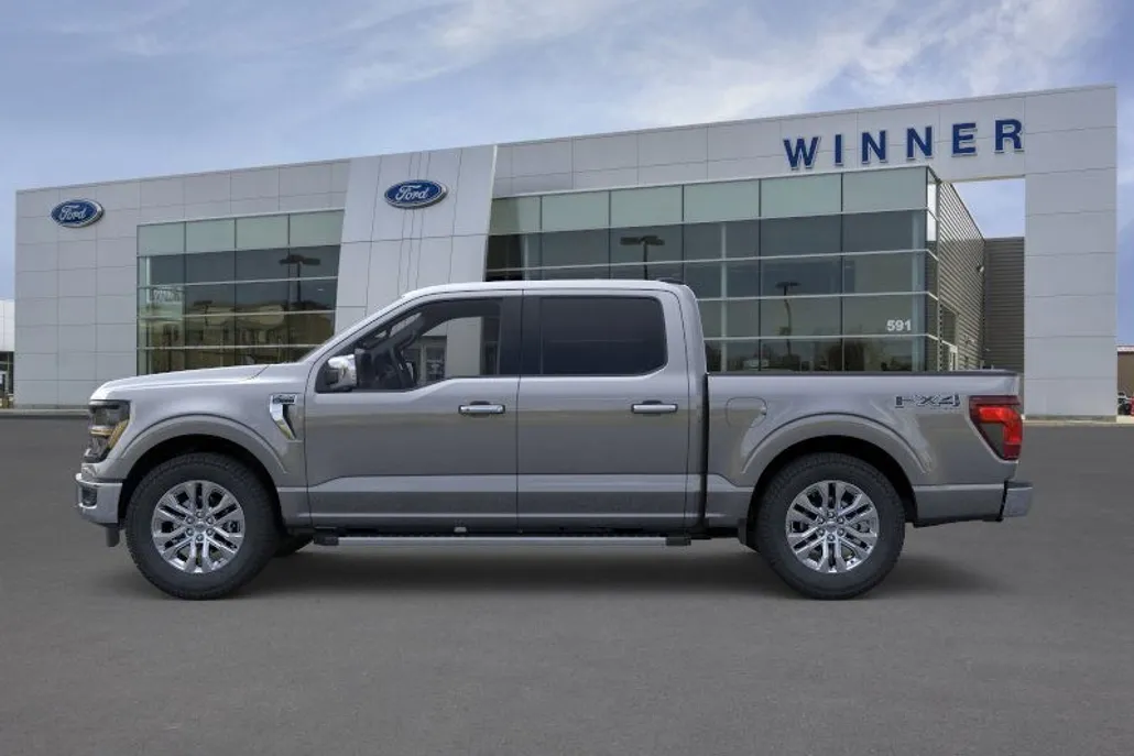 2025 Ford F-150 XLT photo 1