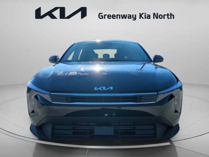 2025 Kia K4 LXS photo 1