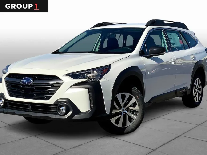2025 Subaru Outback Base photo 1