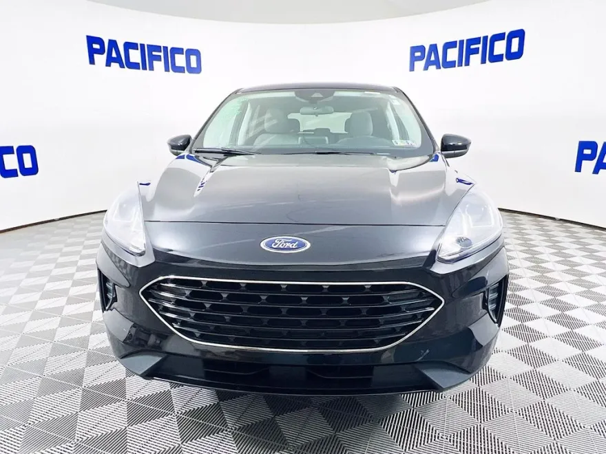 2022 Ford Escape SE photo 1