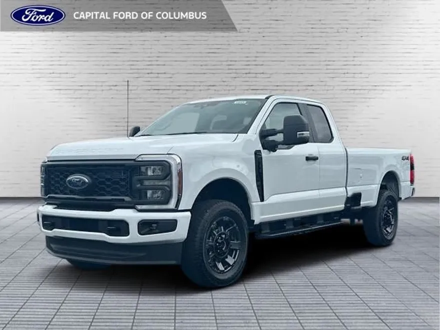 2025 Ford F-350 XL photo 1