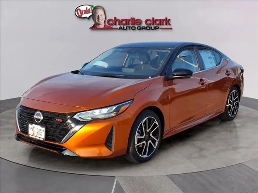 2025 Nissan Sentra SR photo 1