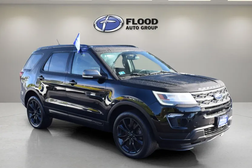 2018 Ford Explorer XLT photo 1