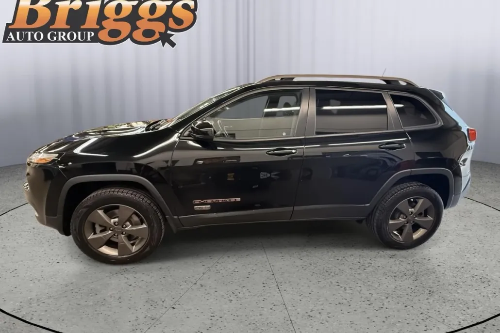 2017 Jeep Cherokee 80th Anniversary Edition photo 1