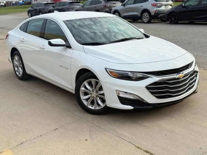 2023 Chevrolet Malibu 1LT photo 1