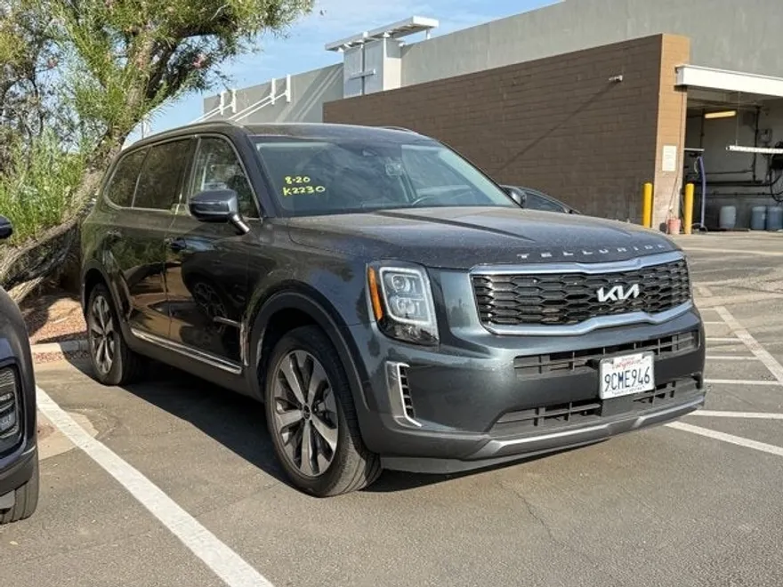 2022 Kia Telluride EX photo 1