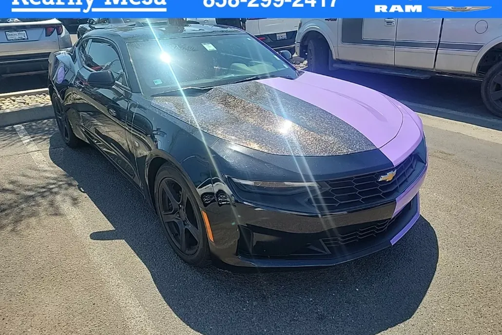 2020 Chevrolet Camaro 1LT photo 1
