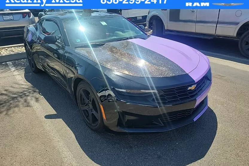 2020 Chevrolet Camaro 1LT photo 1