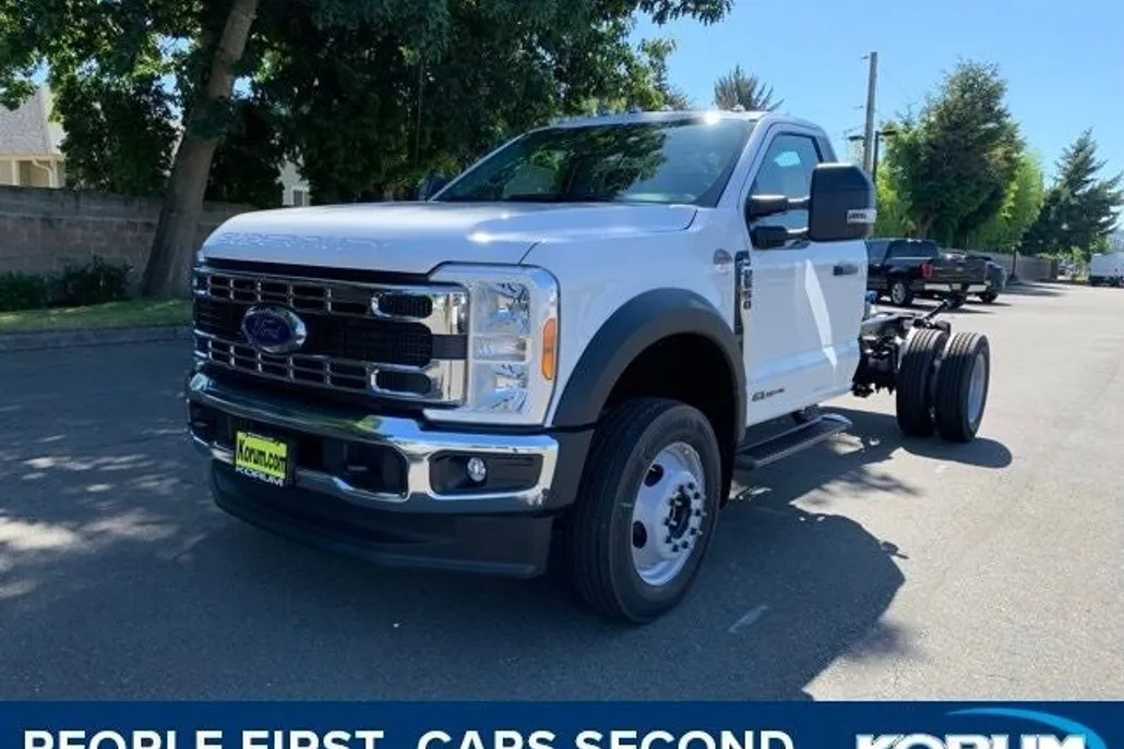 2024 Ford F-550 photo 1
