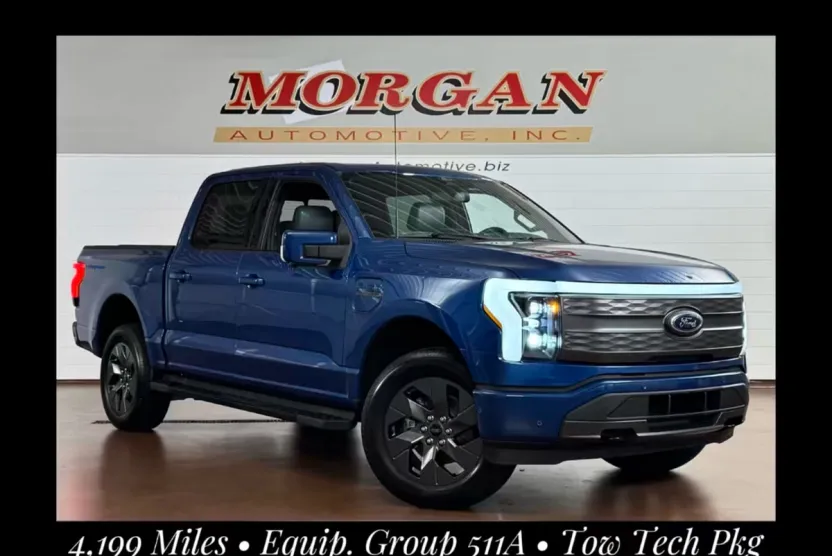 2022 Ford F-150 Lightning Lariat photo 1