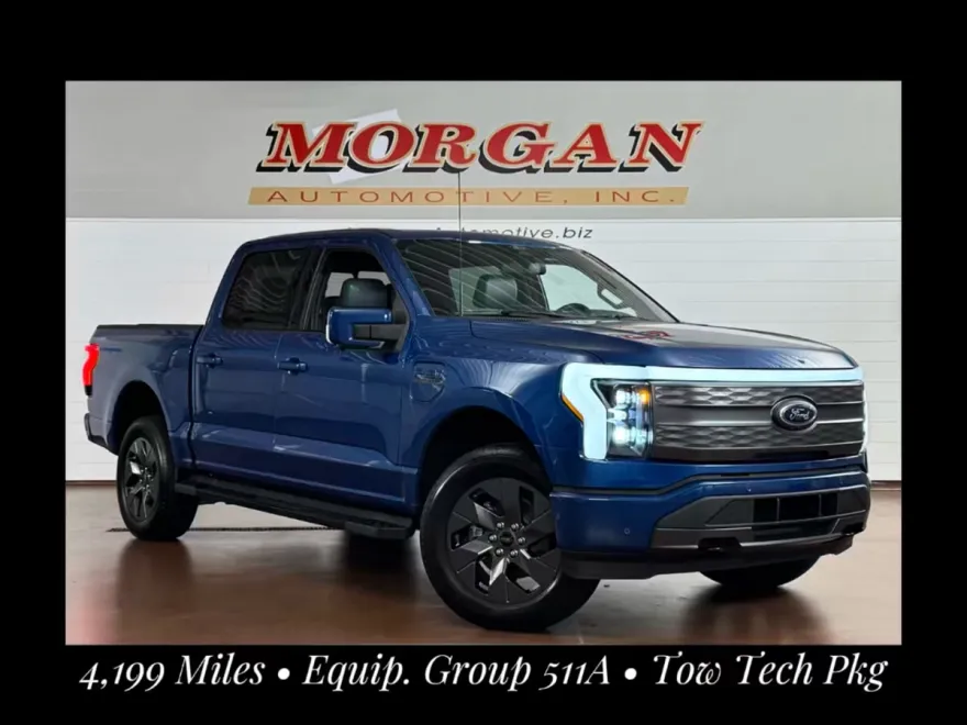 2022 Ford F-150 Lightning Lariat photo 1