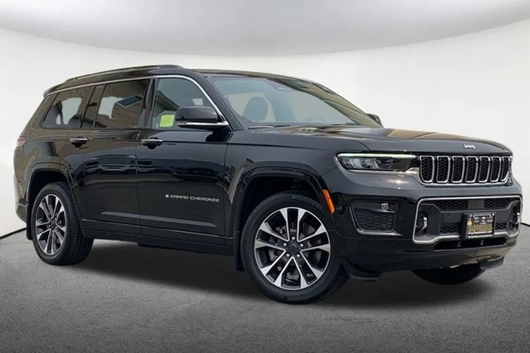 2023 Jeep Grand Cherokee Overland photo 1