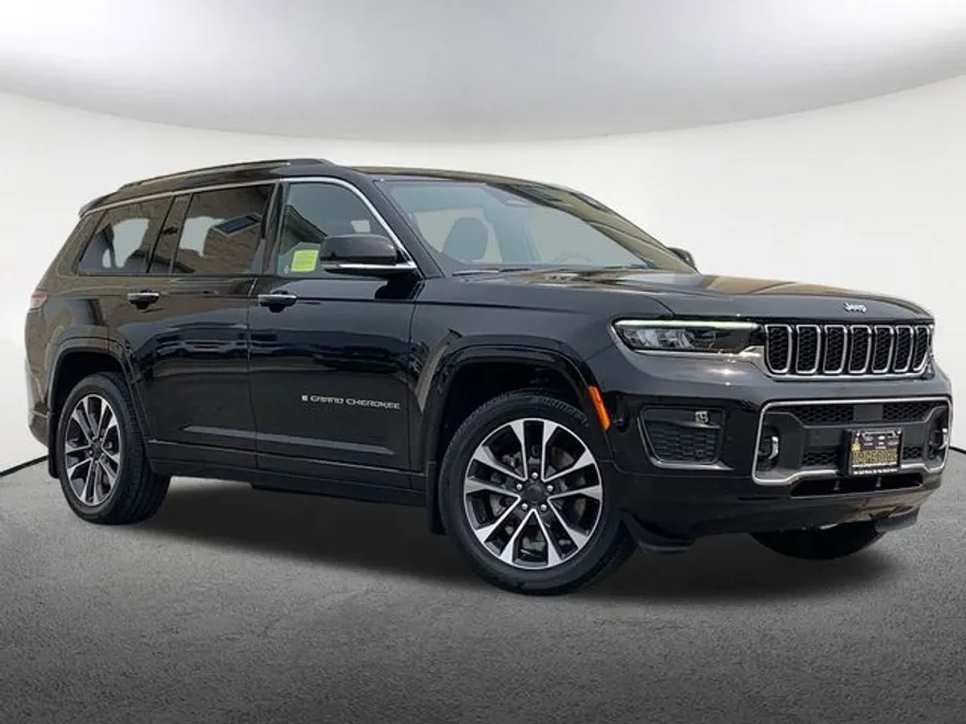 2023 Jeep Grand Cherokee Overland photo 1