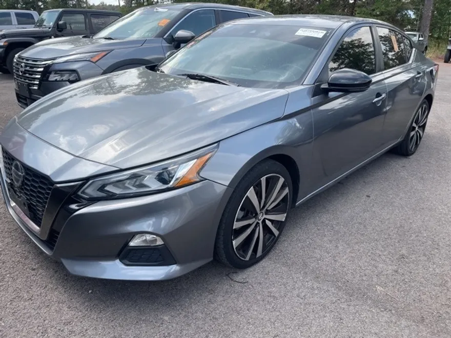 2021 Nissan Altima 2.5 SR photo 1